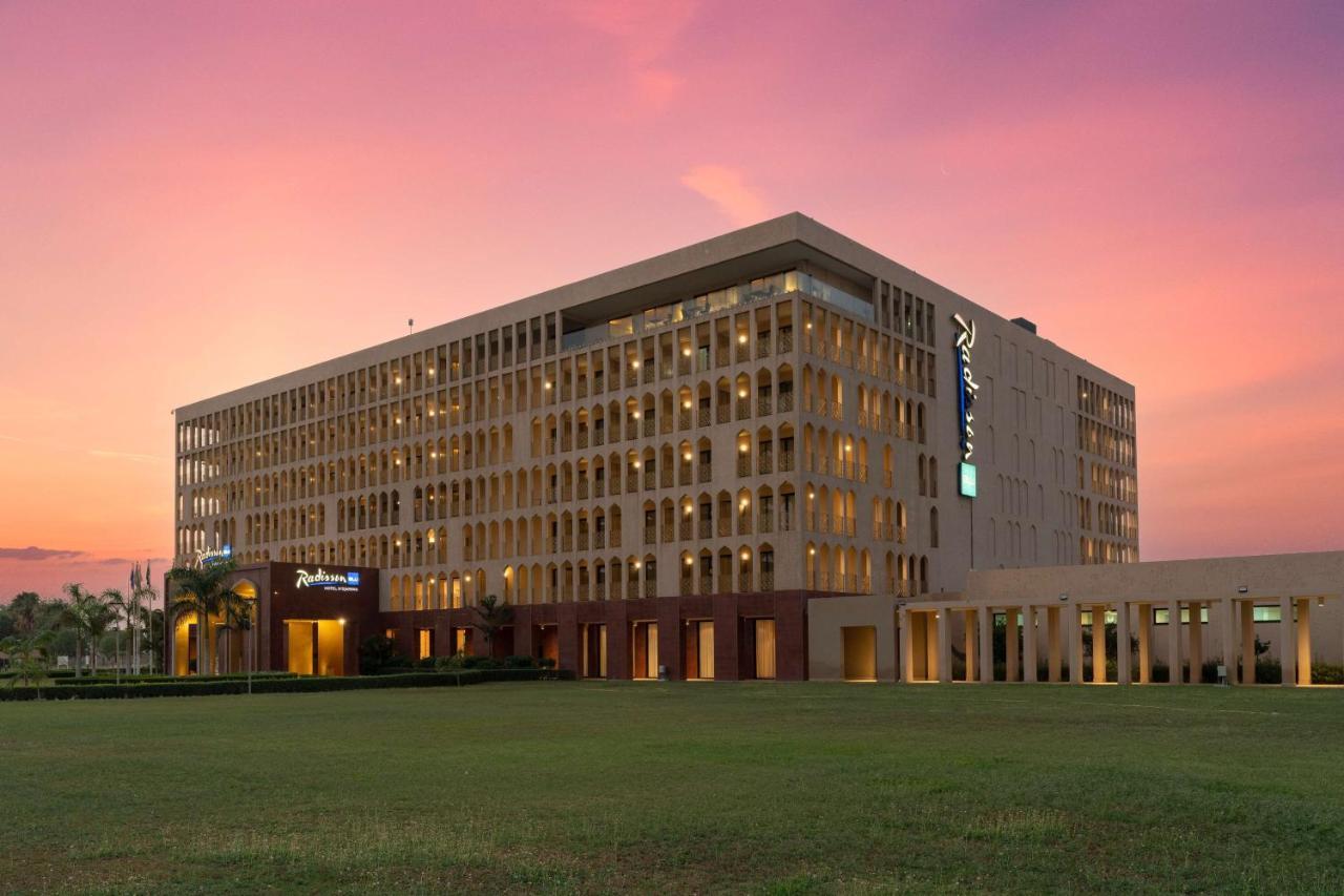 Radisson Blu Hotel N'Djamena Ngoại thất bức ảnh