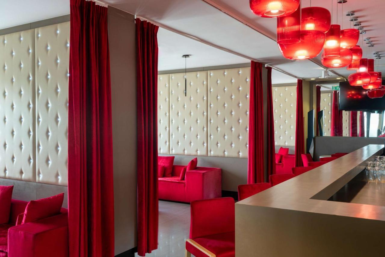 Radisson Blu Hotel N'Djamena Ngoại thất bức ảnh