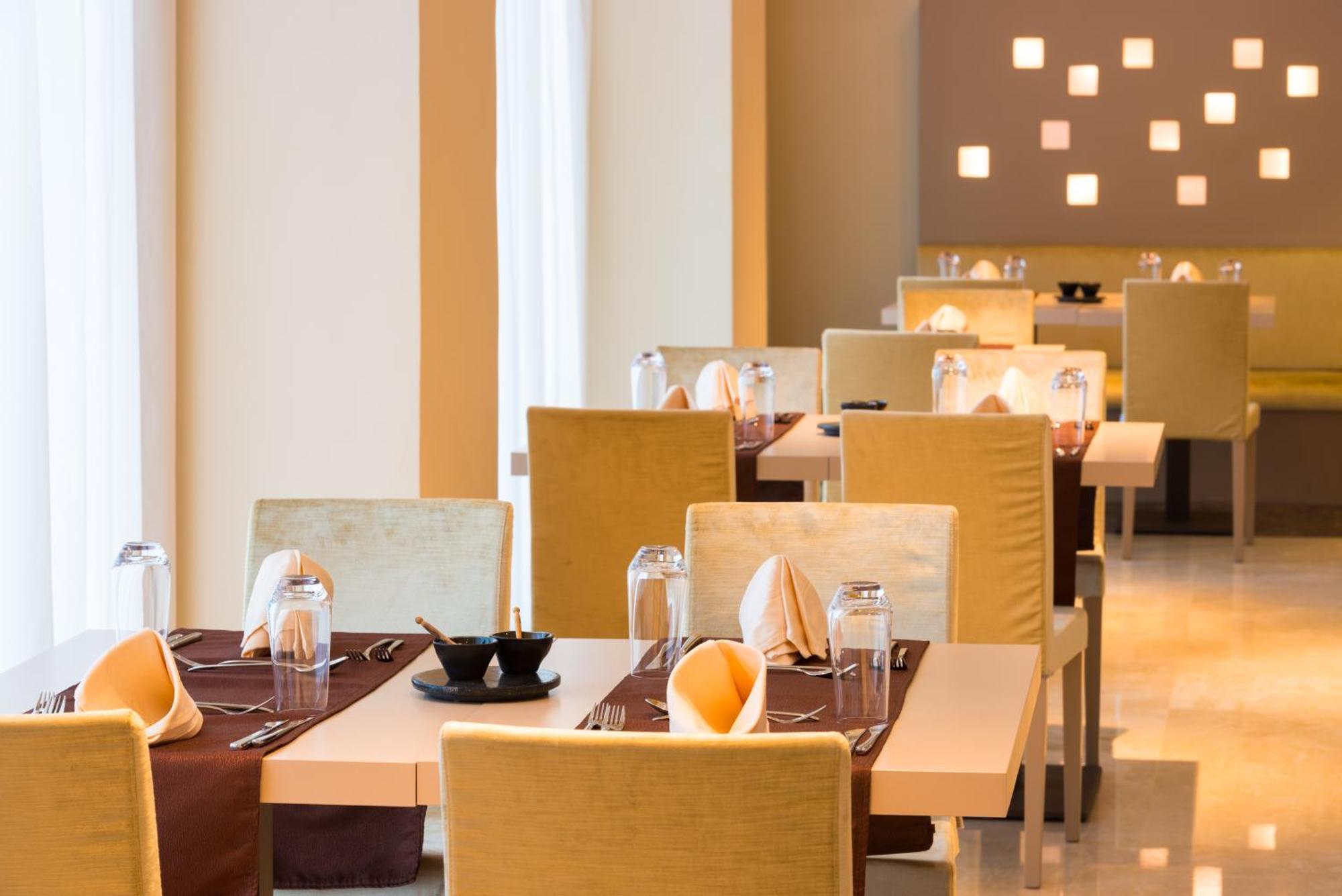Radisson Blu Hotel N'Djamena Ngoại thất bức ảnh