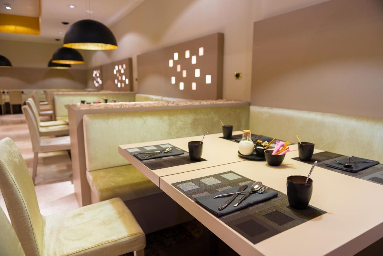 Radisson Blu Hotel N'Djamena Ngoại thất bức ảnh